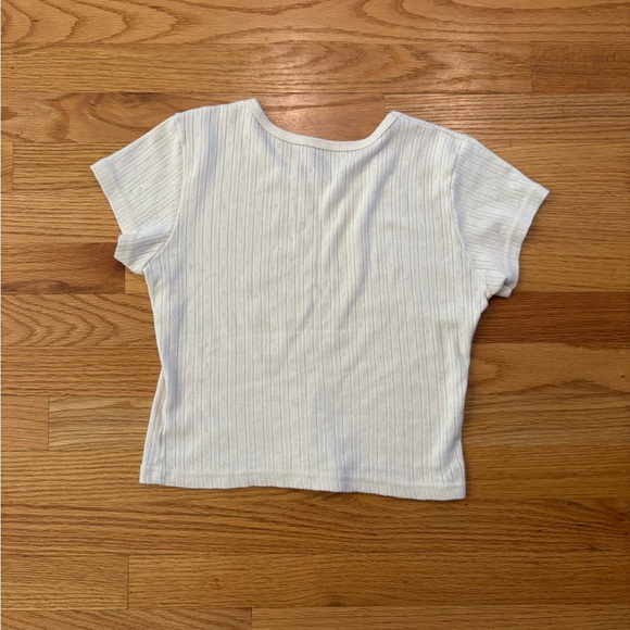 Brandy Melville Short Sleeve Top - Picture 2 of 3